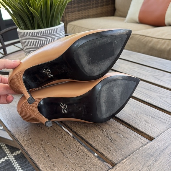 Antonia Saint Tan Leather Pumps Heels Size 7 New York Neutral Career Work Dressy - Picture 7 of 8